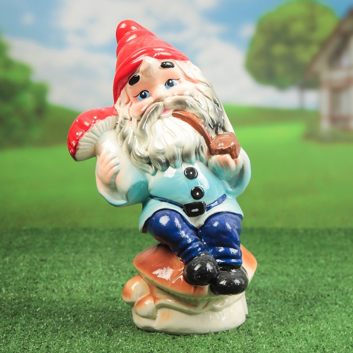 Садовая фигура "Гном на грибе", с трубкой, микс, 40 см