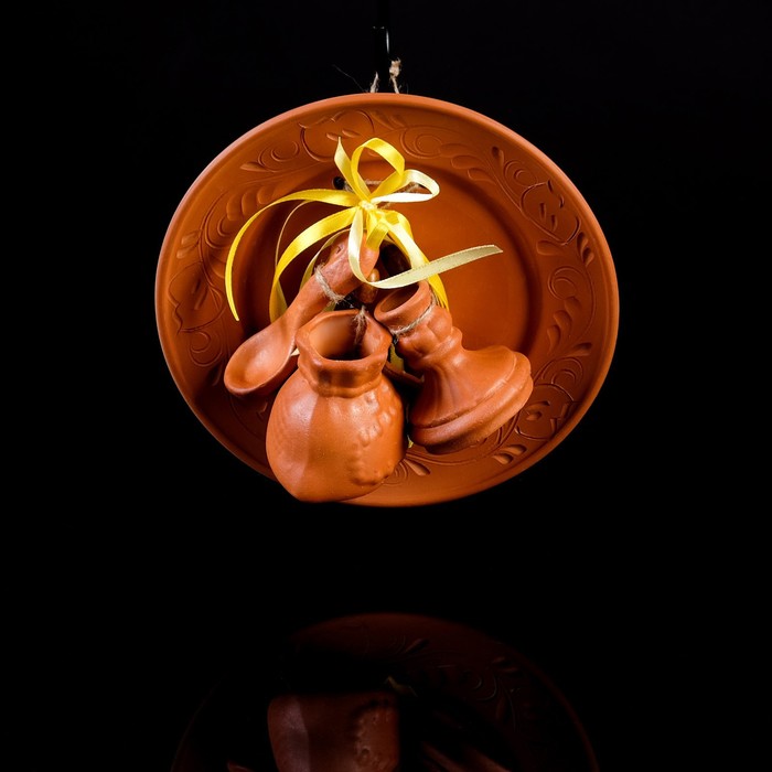 фото Оберег "тарелка гончарная", ленты, красная глина, 21.5 см, микс