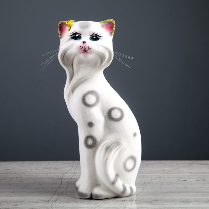 Копилка "Кошка Матильда" малая, флок, белая, задувка горошек