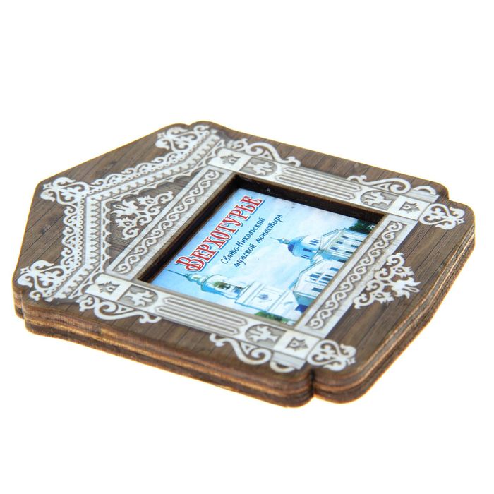 Магнит в форме окна «Верхотурье»