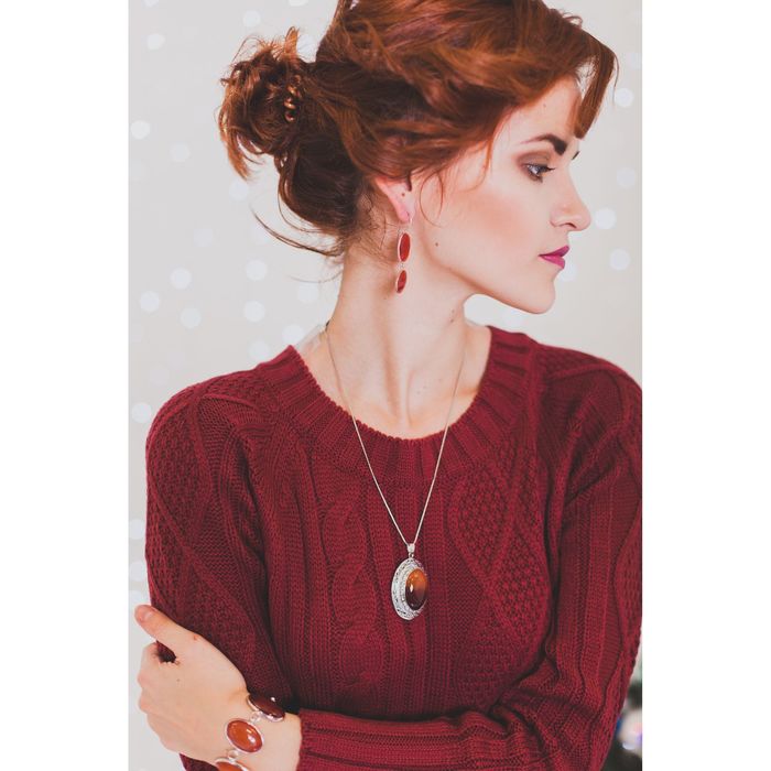 Подвеска в овальной оправе "Сердолик"