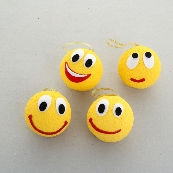 Декор из пенопласта "Смайлики", 7 см, набор 4 штуки