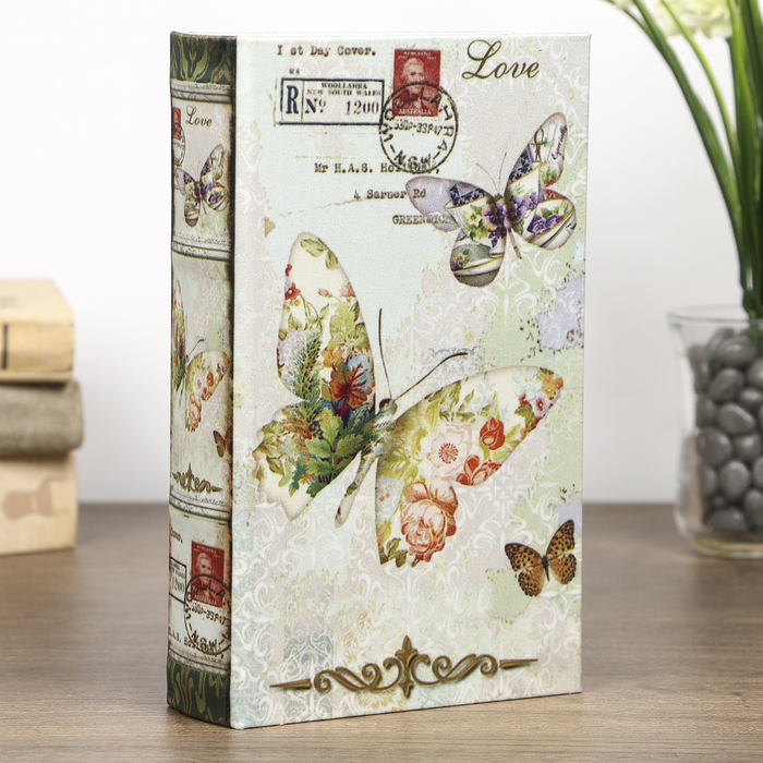 Сейф-книга шёлк "Бабочка на ажурном фоне"