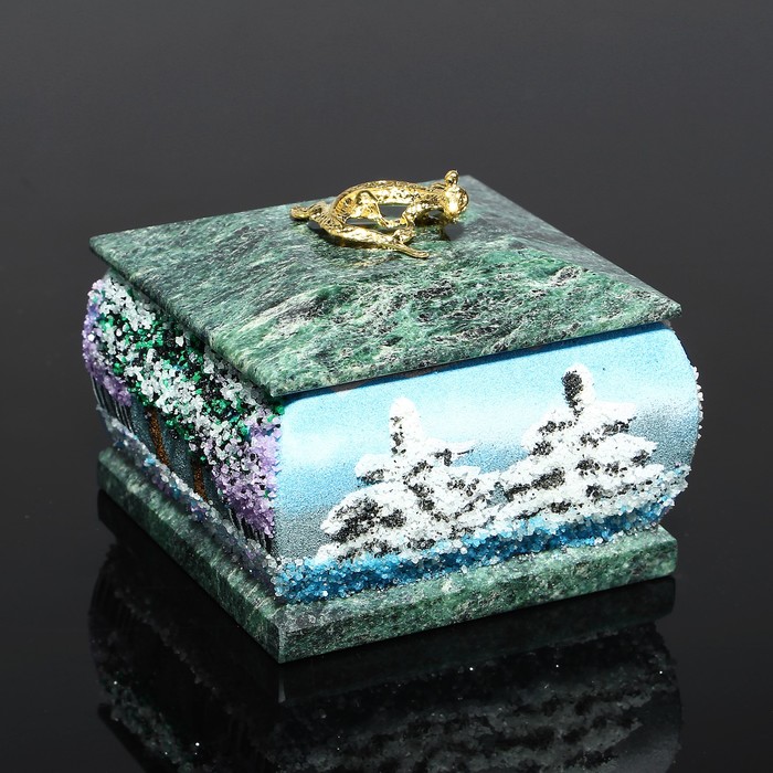 Шкатулка "Зима" с рисунком и ящеркой