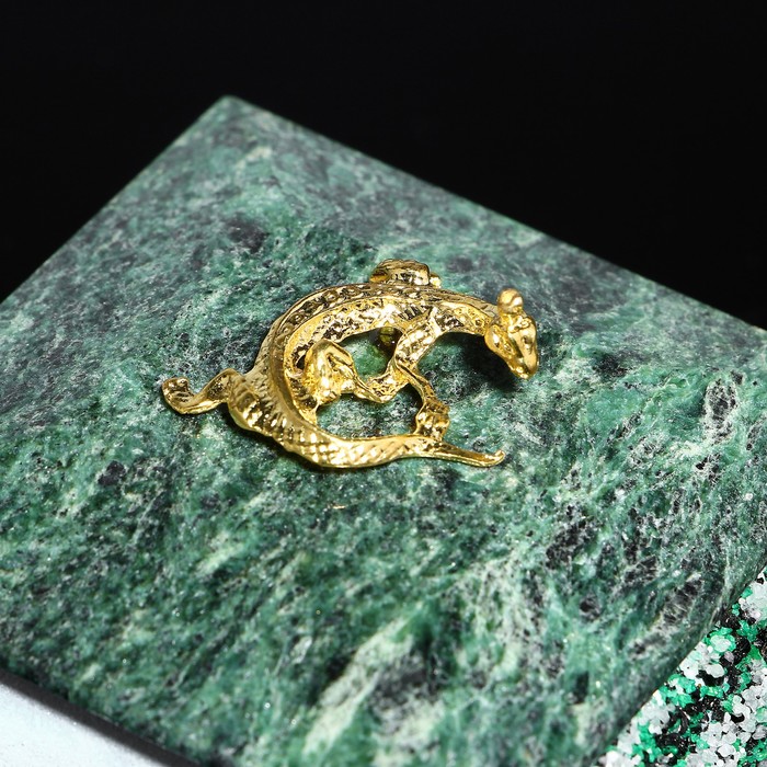 Шкатулка "Зима" с рисунком и ящеркой