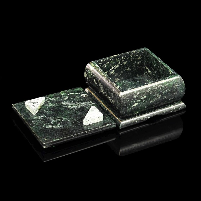 Шкатулка "Зима", 8,5х8,5 см, каменная крошка, змеевик