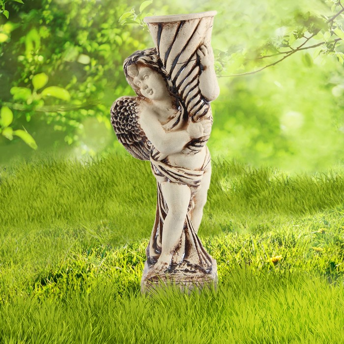 Садовая фигура "Ангел с большим рожком"