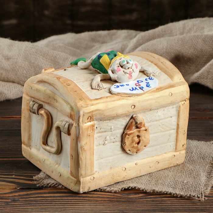 Копилка "Девочка на сундуке" большая