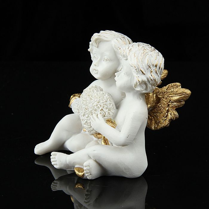 Сувенир "2 ангела с цветочным сердцем" золотистый, МИКС