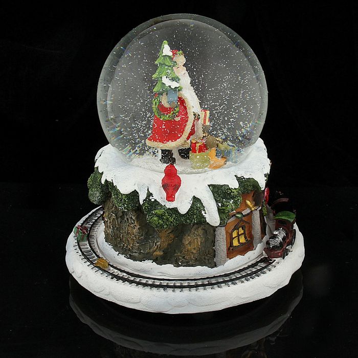Сувенир снежный шар "Дед Мороз с паровозиком" музыкальный, механический