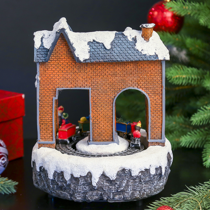 Сувенир "Станция с паровозиком" световой, движущийся