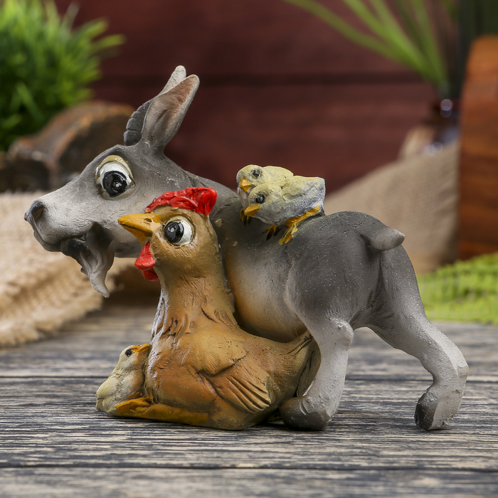 Сувенир-миниатюра "Такая разная семья"