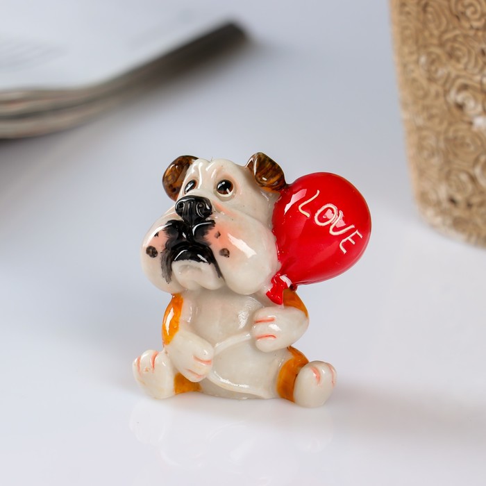Сувенир "Бульдожка с шариком"