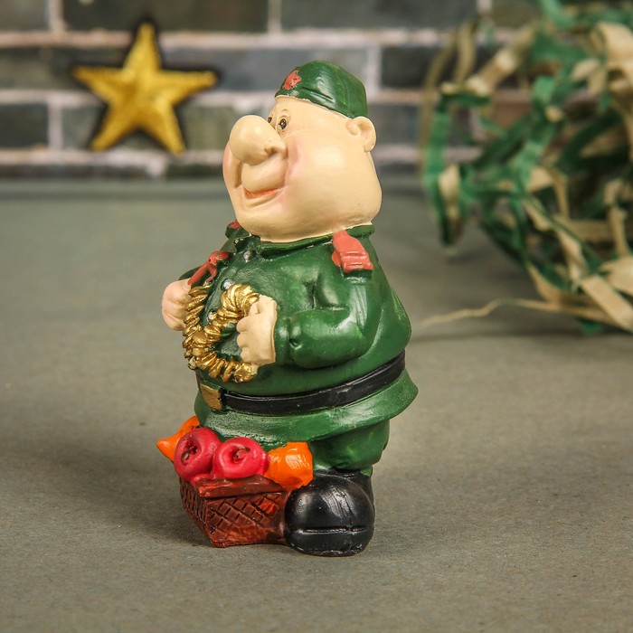 Сувенир "Солдат с баранками"