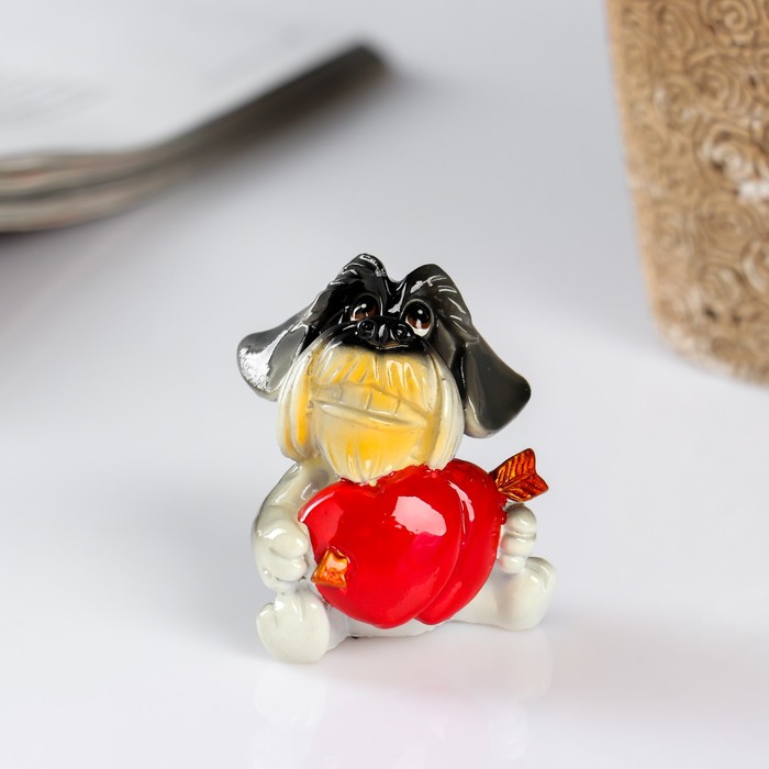 Сувенир "Терьер с сердцами"