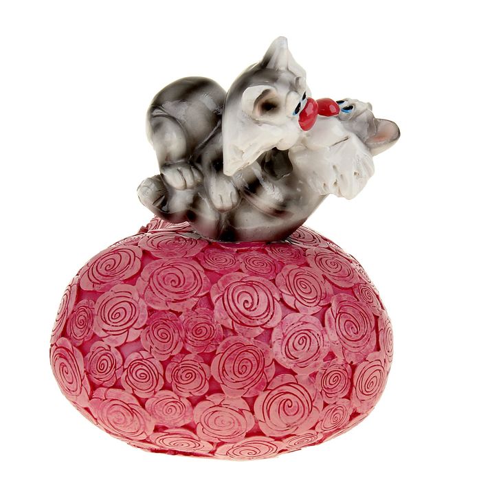 Копилка "Поцелуйчик котята на сердце"