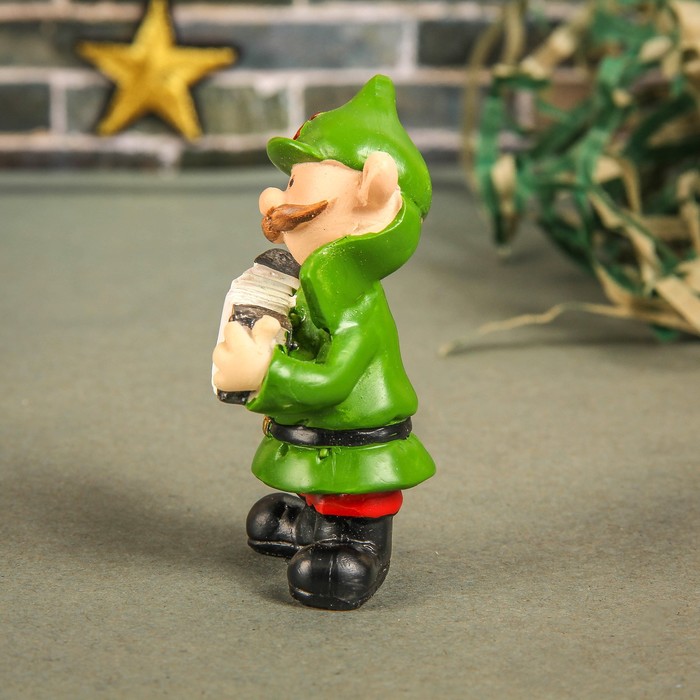 Сувенир "Солдат с гармонью"