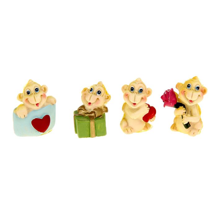 Сувенир "Обезьянка Соня с подарком" бархатный, МИКС