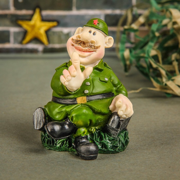 Сувенир "Солдат на привале"