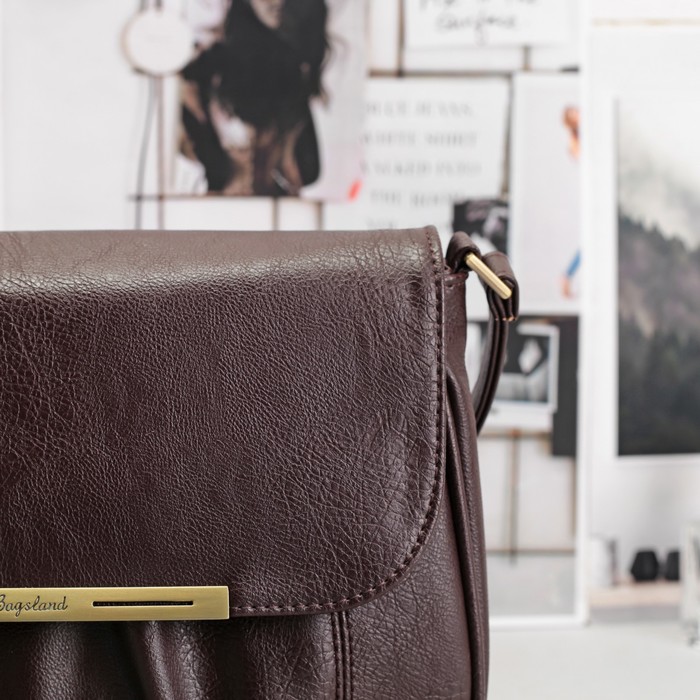 Сумка женская, отдел с перегородкой на молнии, наружный карман, регулируемый ремень, цвет тёмно-коричневый