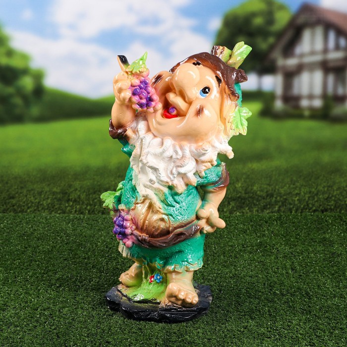 Садовая фигура "Гном с виноградом", голубая, одежда, 41 см