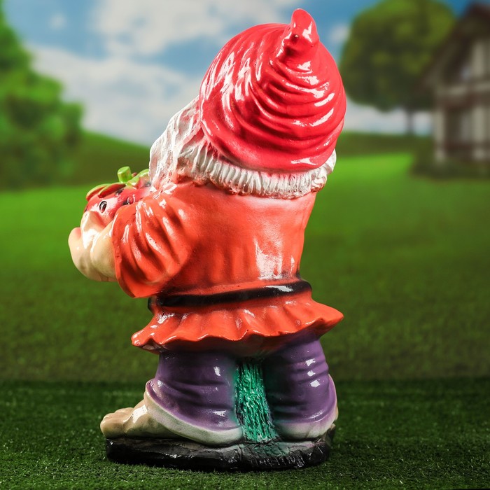 Садовая фигура "Гном с клубникой", одежда, микс, 49 см