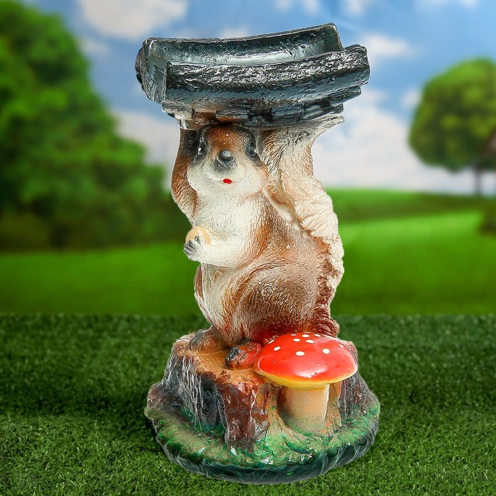 Садовая фигура "Белка на пне с корой" микс