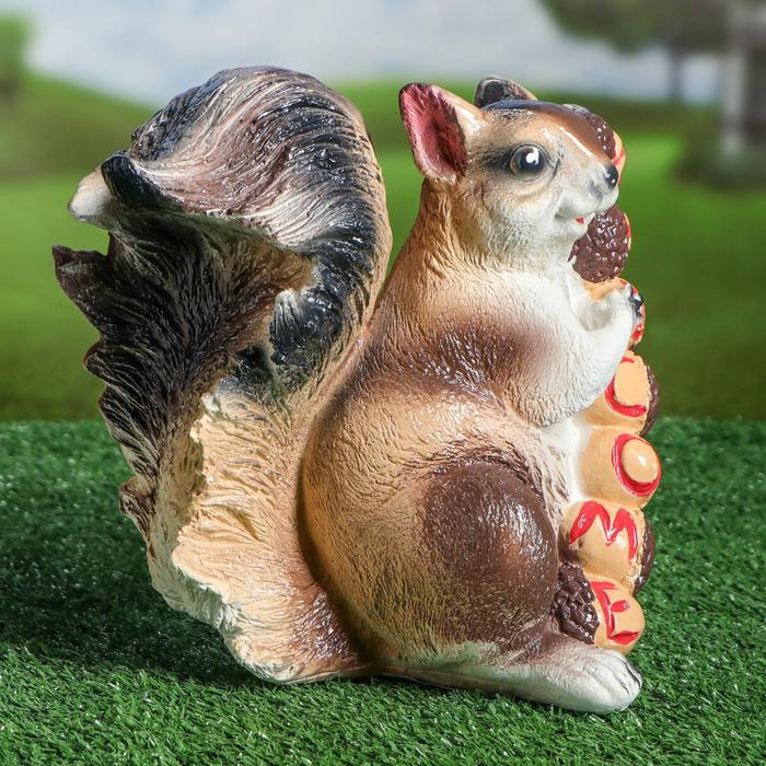 Садовая фигура "Белка Welcome" микс