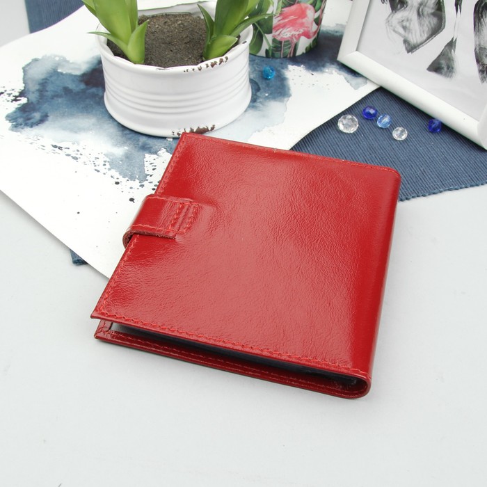 Визитница на кнопке, 2 ряда, 24 листа, цвет красный