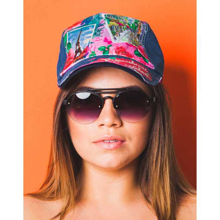 Кепка джинсовая "Вдохновение любовью" с вышивкой