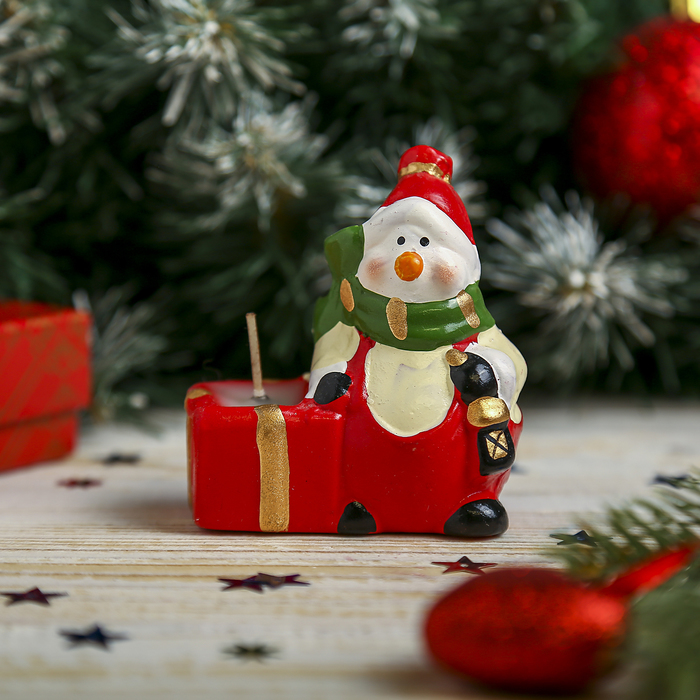 Сувенир "Снеговик в шарфике" со свечей
