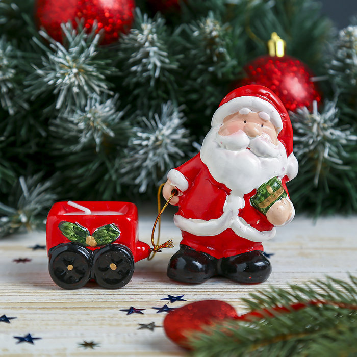 Подсвечник "Дед Мороз с тележкой" со свечой