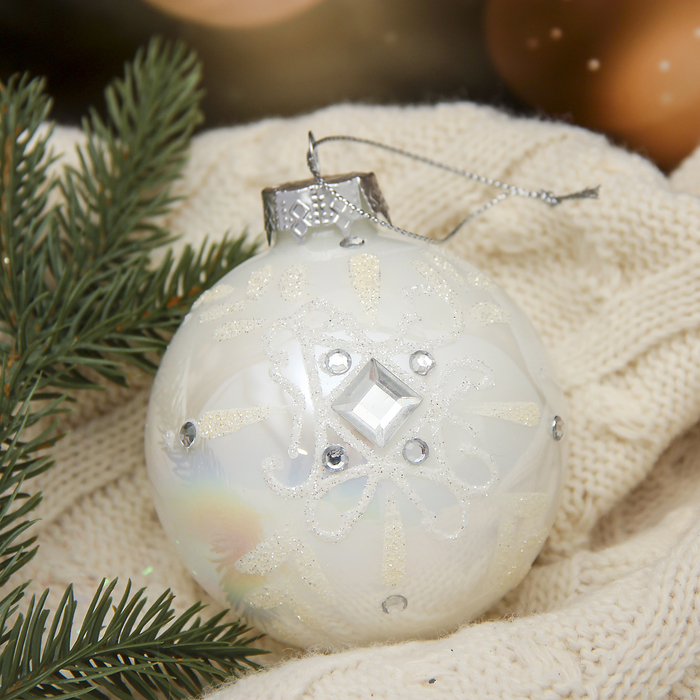 Новогодний шар "Зимний узор со стразами"