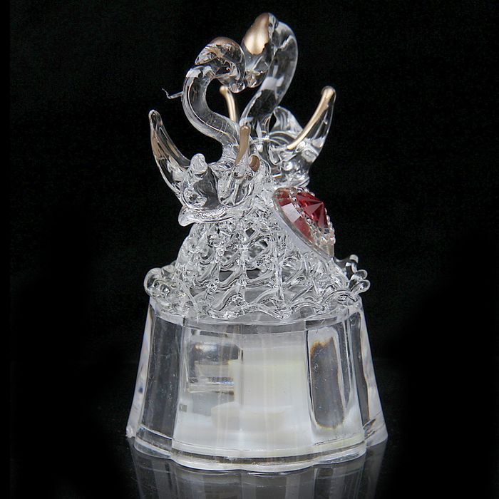 Сувенир световой "Лебеди ажурные с сердечком"