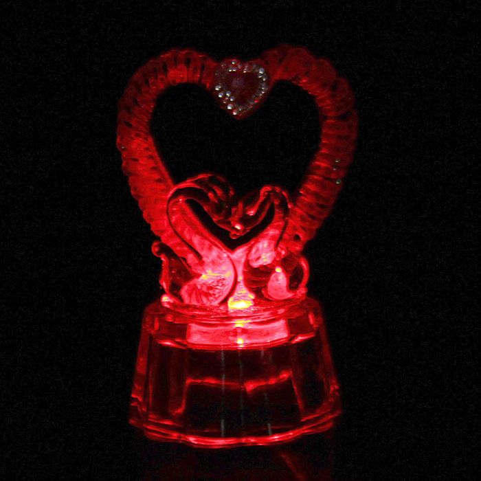 Сувенир световой "Лебеди у сердца" МИКС