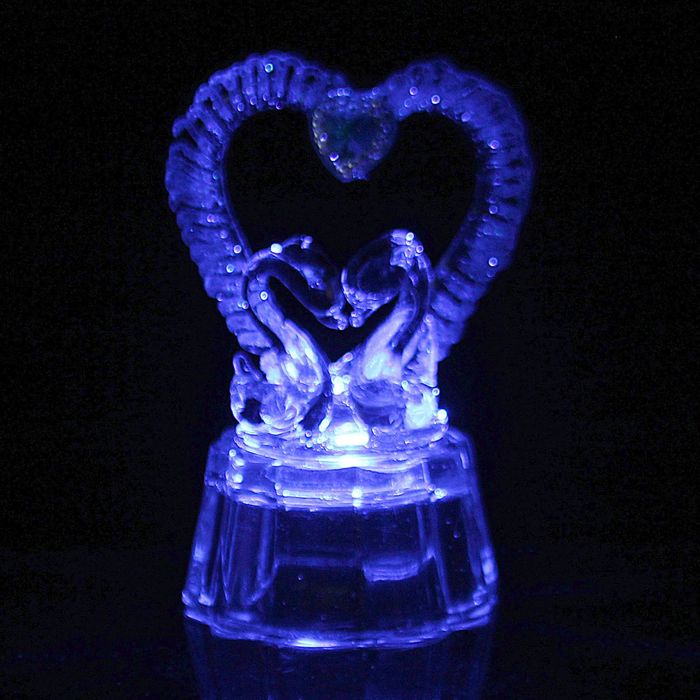 Сувенир световой "Лебеди у сердца" МИКС