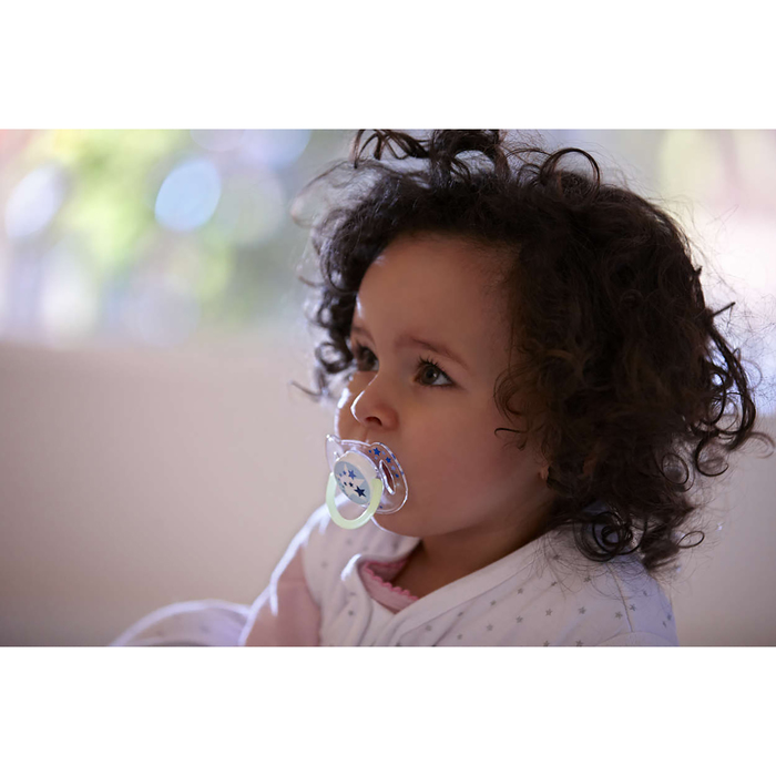 Пустышка силиконовая ортодонтическая «Ночная», от 6 до 18 мес., набор 2 шт.