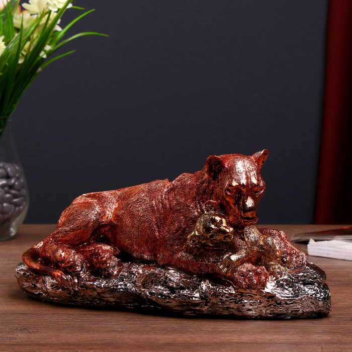 Сувенир "Львица с львенком", цвет бронза-серебро