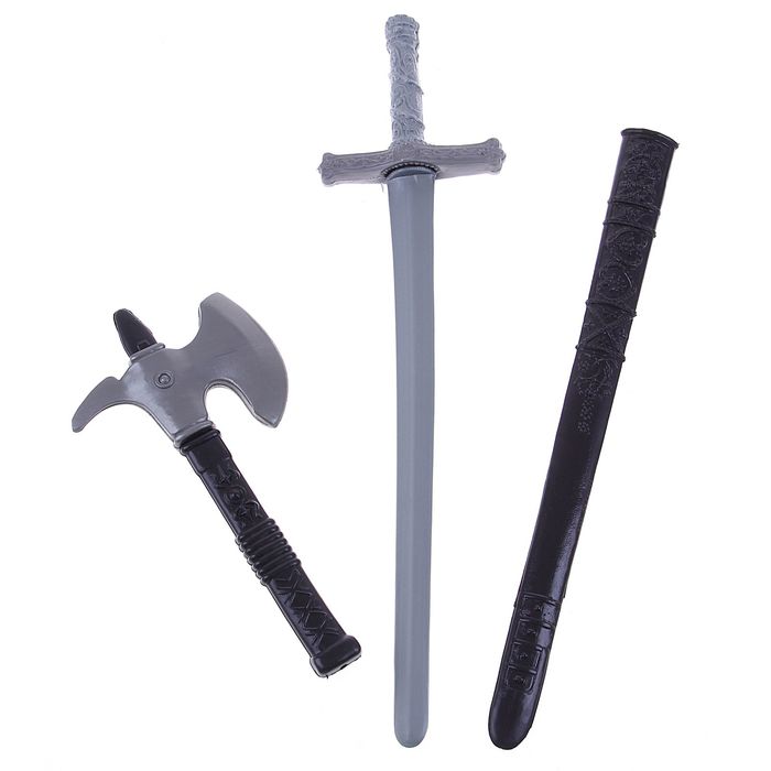 Набор оружия с большой саблей и топором