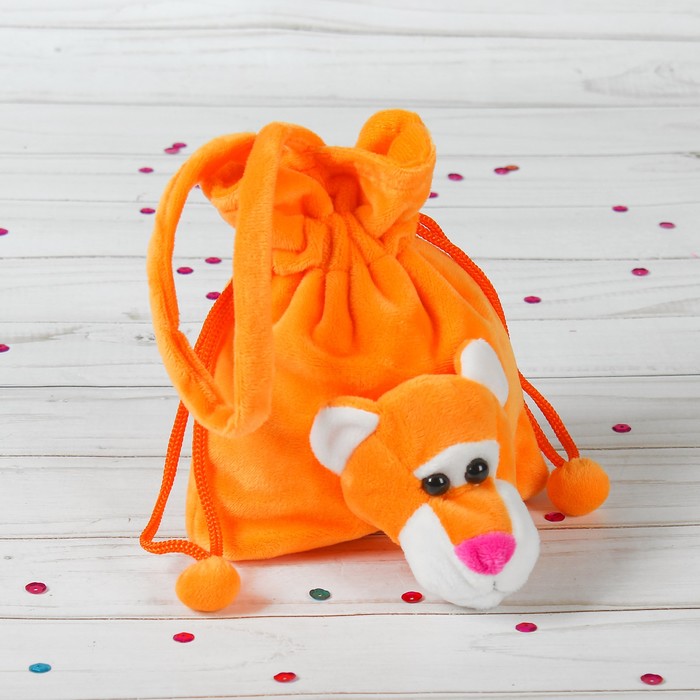 Мягкая сумочка "Лева"