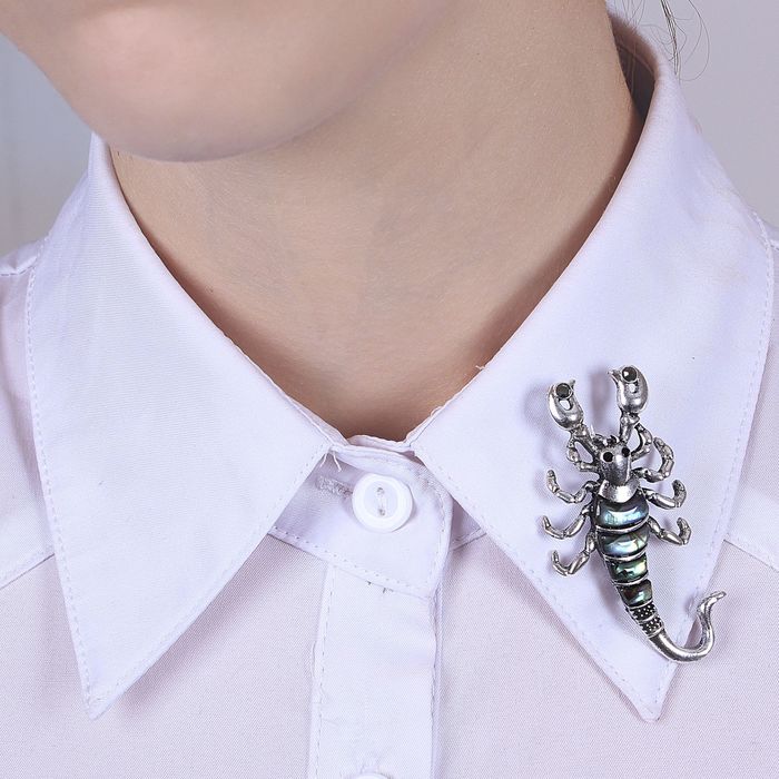 Брошь "Галиотис" скорпион в чернёном серебре