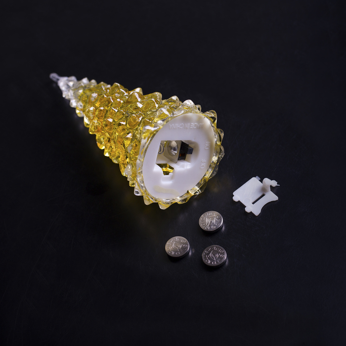 Игрушка световая "Ёлочка загадка" (батарейки в комплекте) 13 см, 1 LED, RGB, ЖЁЛТАЯ