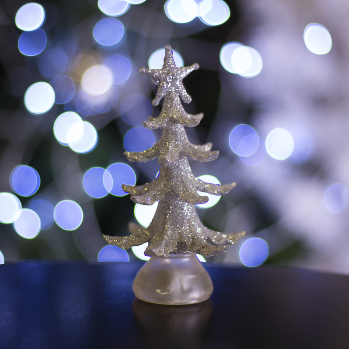 Игрушка световая "Новогодняя ёлочка" (батарейки в комплекте) 13 см, 1 LED, RGB, СЕРЕБРЯНАЯ