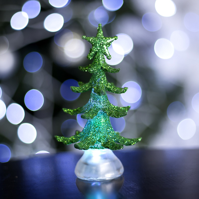 Игрушка световая "Новогодняя ёлочка" (батарейки в комплекте) 13 см, 1 LED, RGB, ЗЁЛЕНАЯ