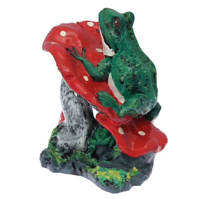 Садовая фигура "Лягушка на грибах" большая
