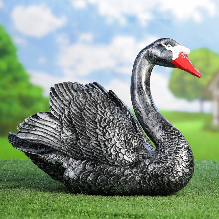 Садовая фигура "Лебедь Флафи"