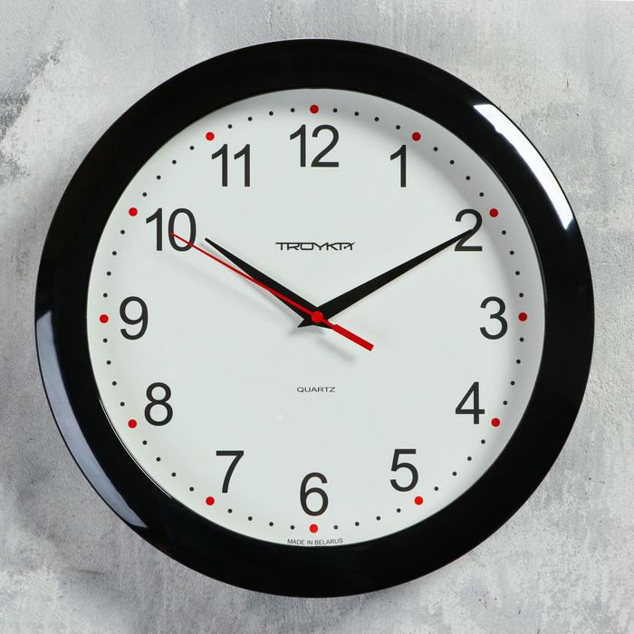 фото Часы настенные круглые "время", рама чёрная тройка