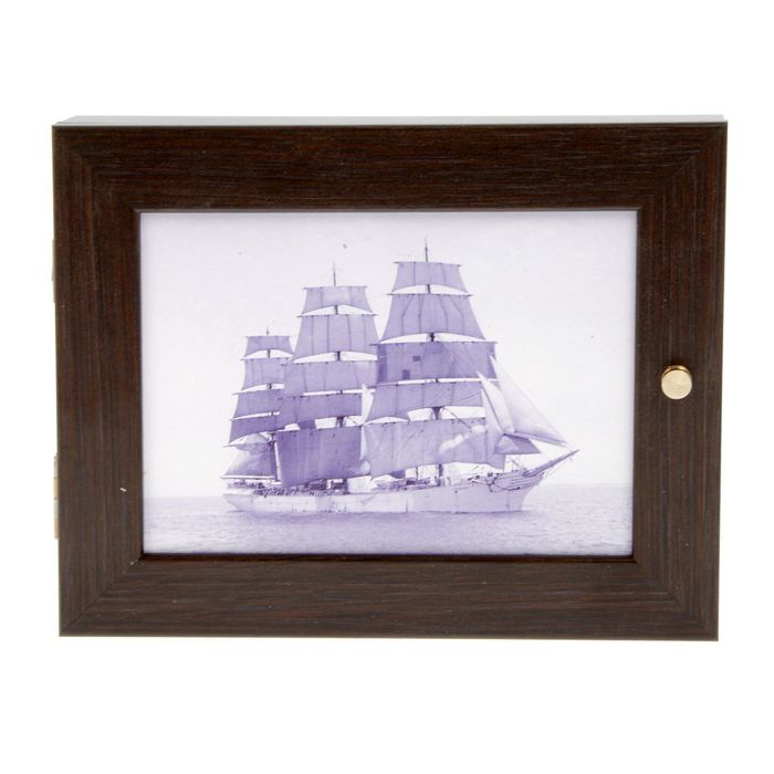 Настенная ключница "Корабль на водяной глади"