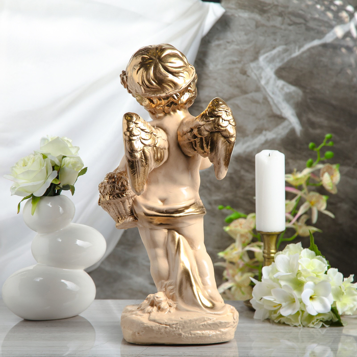 Статуэтка "Ангел с корзиной" бежевая