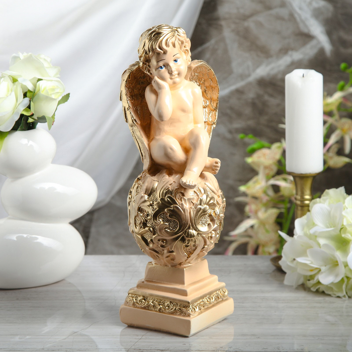 Статуэтка "Ангел на шаре" с узором, средняя, бежевая